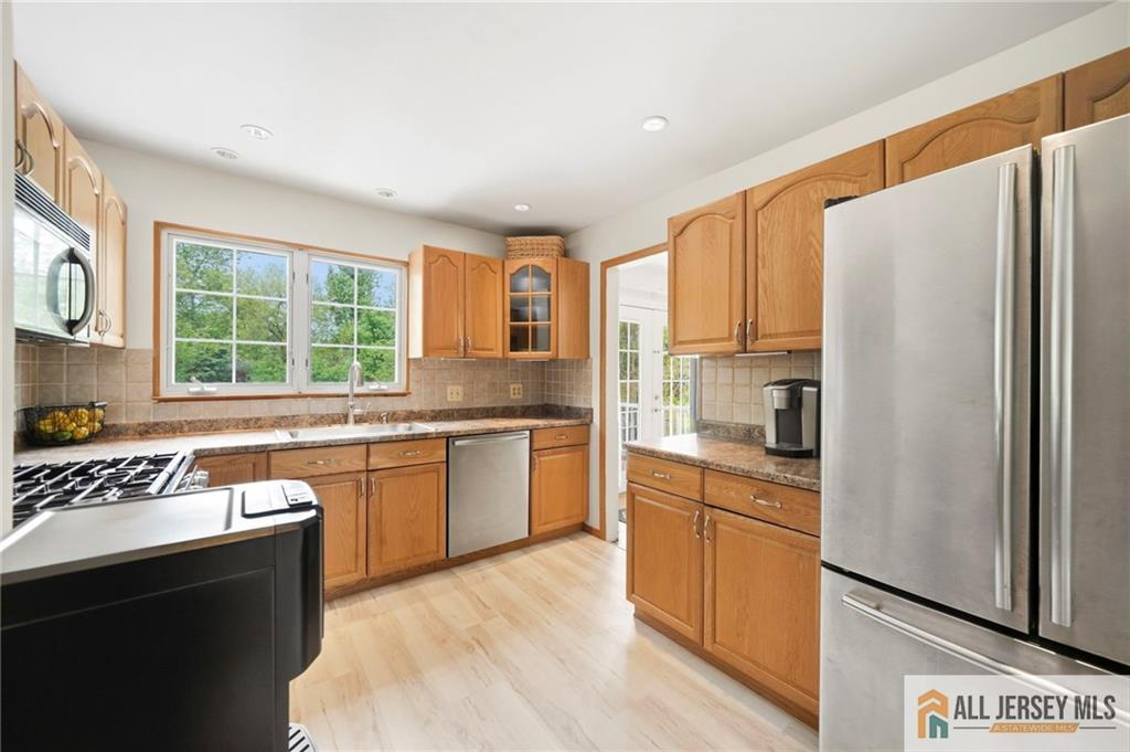 56 Ferris Road Edison, NJ 08817 - Photo 12 of 28