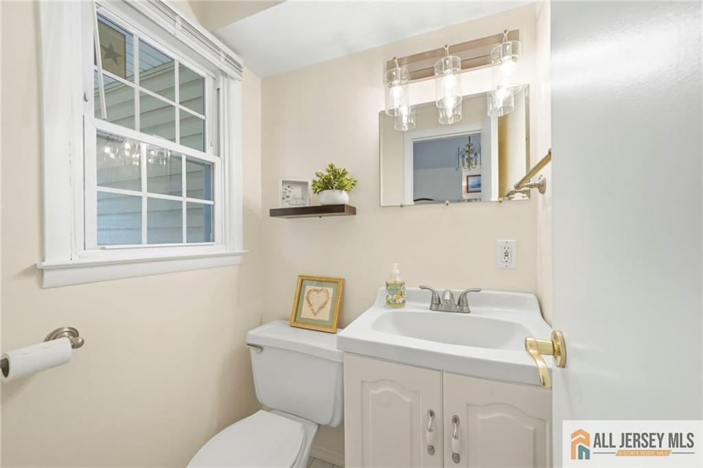 56 Ferris Road Edison, NJ 08817 - Photo 5 of 28