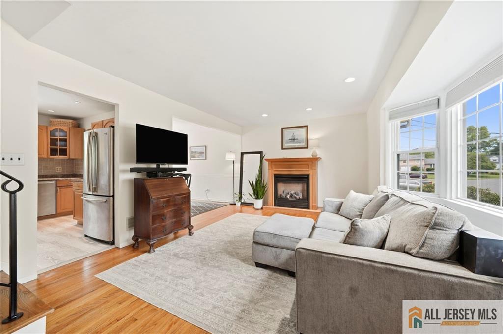 56 Ferris Road Edison, NJ 08817 - Photo 9 of 28