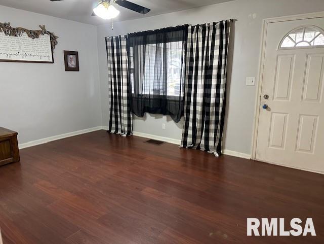 1844 Mound Road Jacksonville, IL 62650 - Photo 2 of 21 Gallery Image 2
