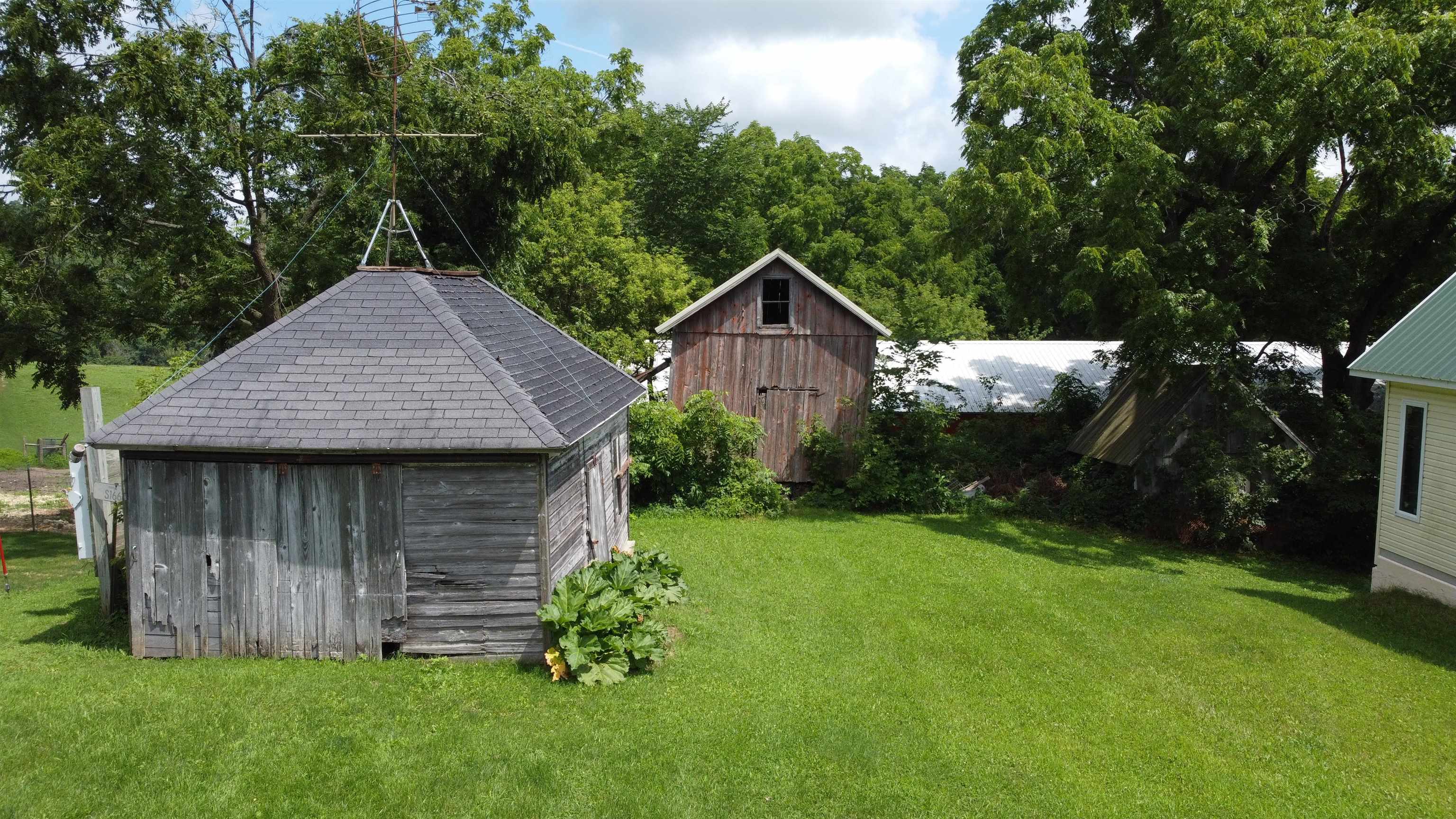 S1664 Farra Road La Valle, WI 53941 - Photo 85 of 88