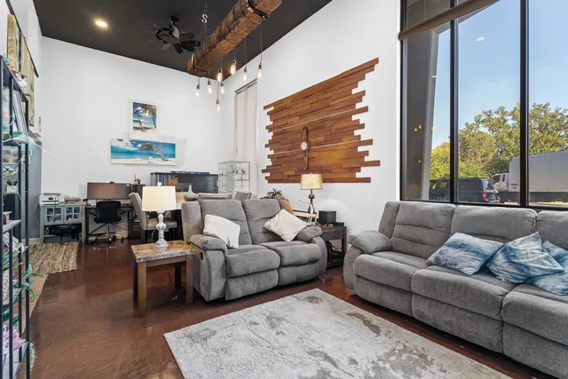 $189,000 | 40 North Tower Road, Unit 1E, Oak Brook, IL 60523