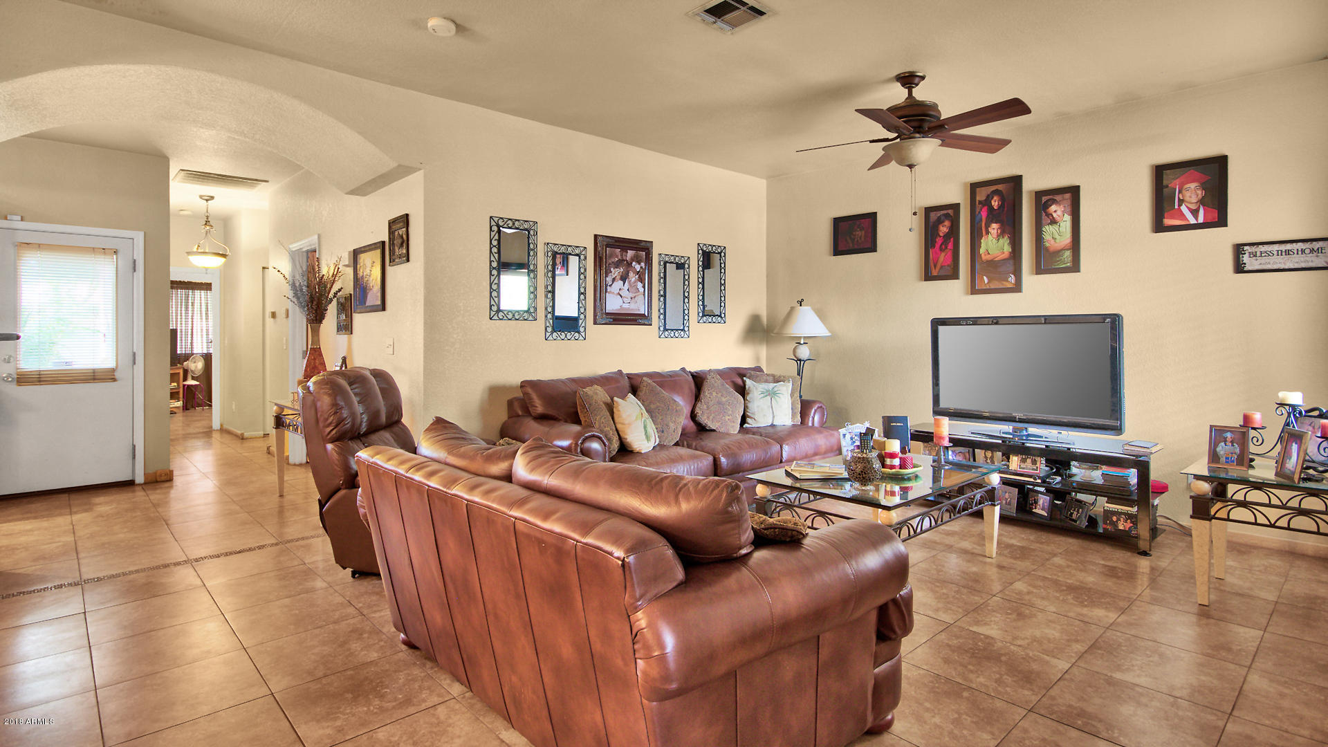 1338 East Apollo Road Phoenix, AZ 85042 - Photo 5 of 26 07