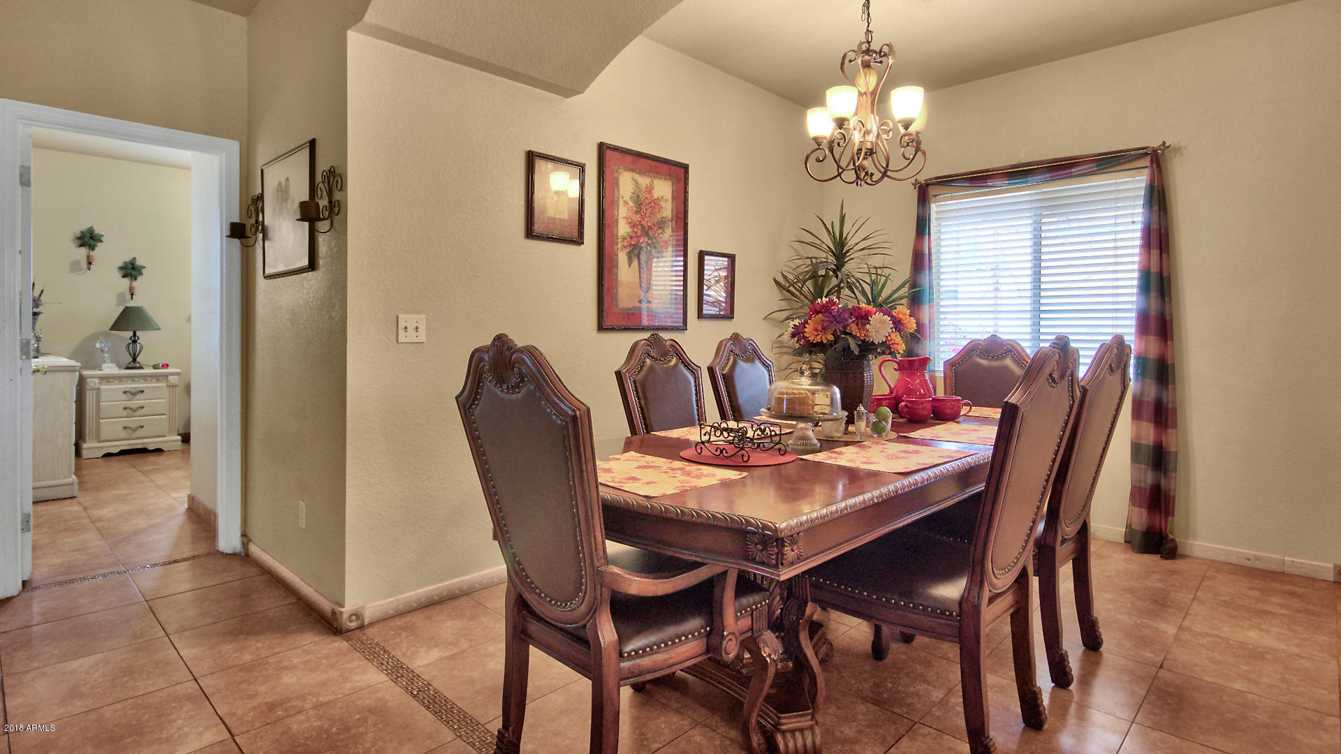 1338 East Apollo Road Phoenix, AZ 85042 - Photo 7 of 26 09