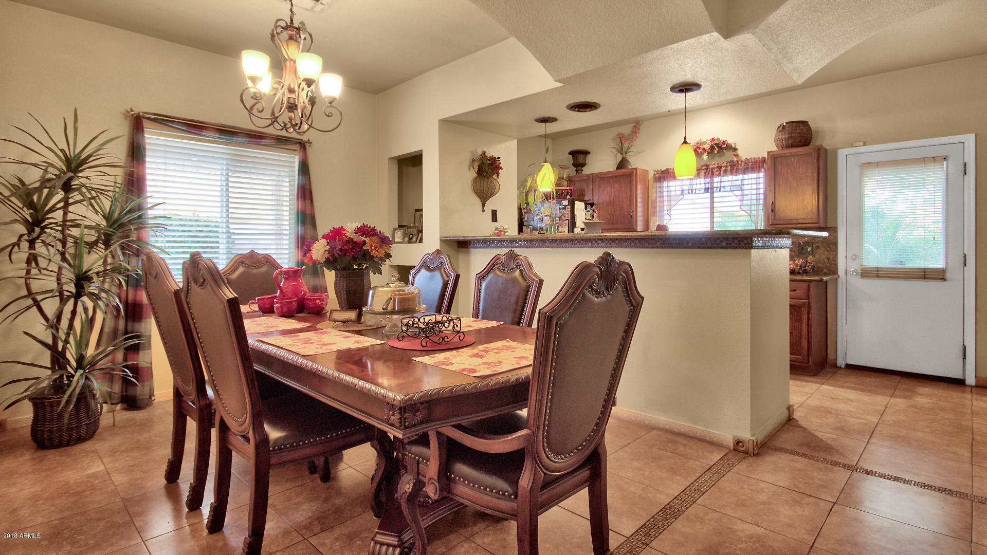 1338 East Apollo Road Phoenix, AZ 85042 - Photo 8 of 26 10