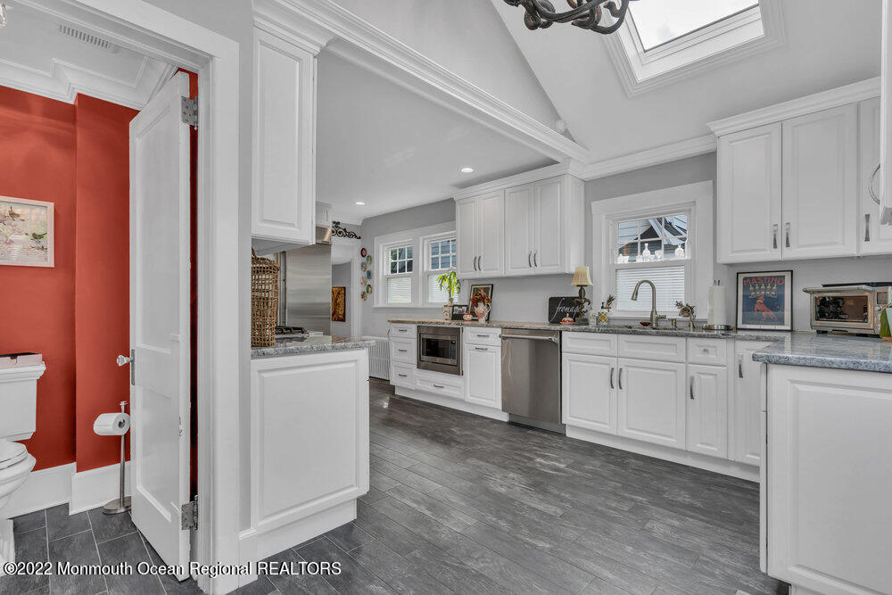 112 Pinckney Road Red Bank, NJ 07701 - Photo 23 of 77 041__dsc6233