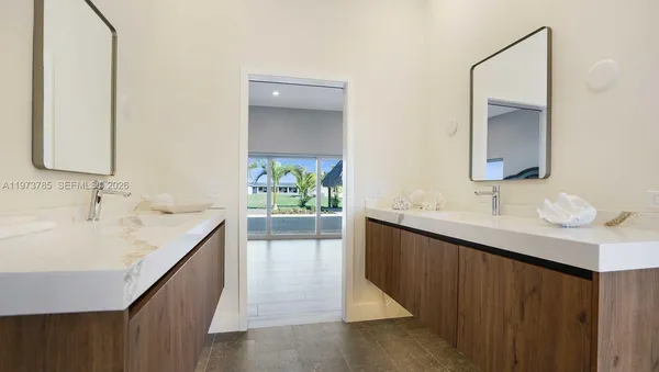 $3,195,000 | 25025 Southwest 202nd Avenue, Homestead, FL 33031