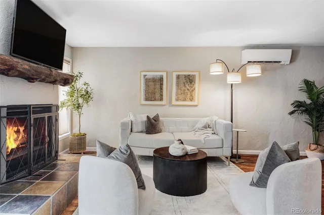 $4,250 | 377 Pearl Street, Unit 5, Boulder, CO 80302