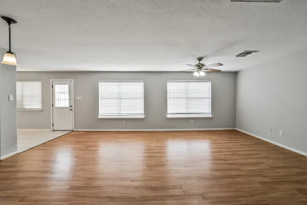 $1,950 | 3231 Stoneydale Lane, Spring, TX 77388