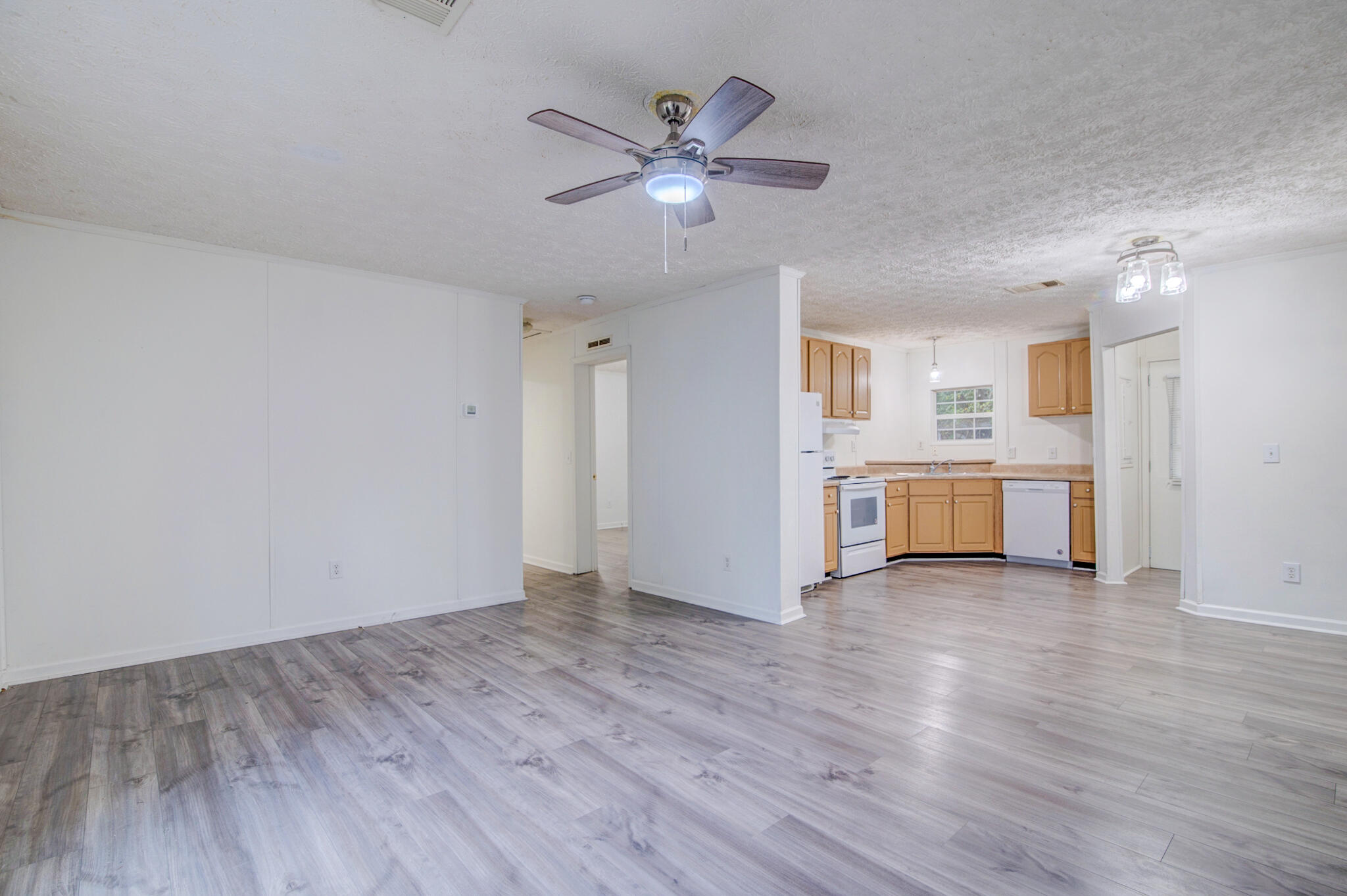 987 Rochelle Avenue Charleston, SC 29407 - Photo 2 of 13 987 Rochelle-12