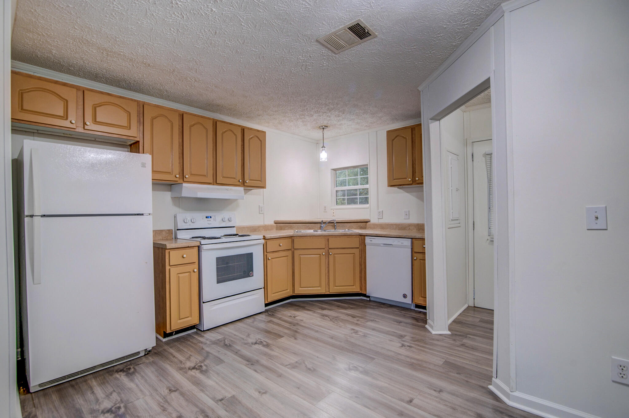 987 Rochelle Avenue Charleston, SC 29407 - Photo 3 of 13 987 Rochelle-7
