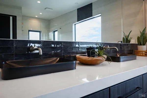 $2,699,000 | 3942 Shelter Glen Way, Santa Rosa, CA 95404