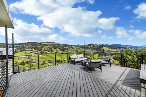 $2,790,000 | 3942 Shelter Glen Way, Santa Rosa, CA 95404