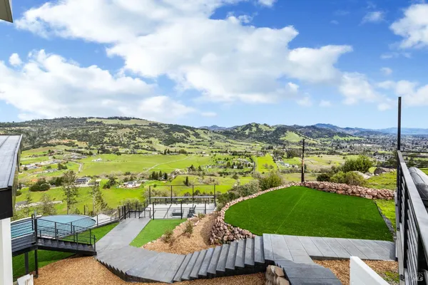 $2,699,000 | 3942 Shelter Glen Way, Santa Rosa, CA 95404
