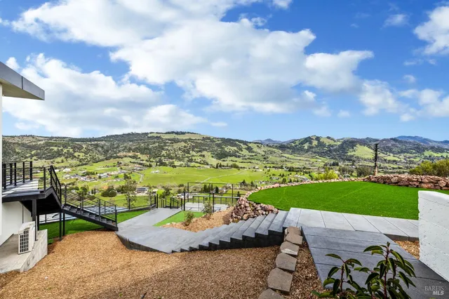 $2,790,000 | 3942 Shelter Glen Way, Santa Rosa, CA 95404