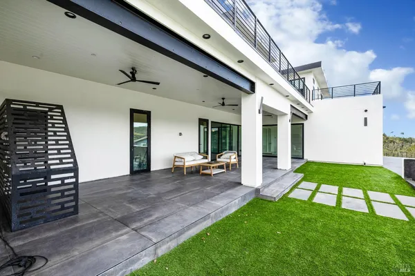 $2,699,000 | 3942 Shelter Glen Way, Santa Rosa, CA 95404