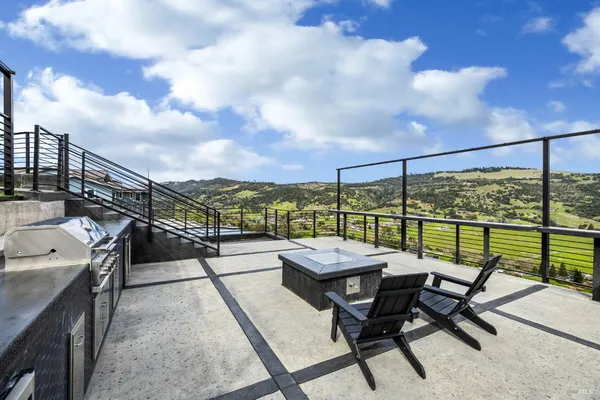 $2,699,000 | 3942 Shelter Glen Way, Santa Rosa, CA 95404