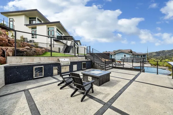 $2,699,000 | 3942 Shelter Glen Way, Santa Rosa, CA 95404