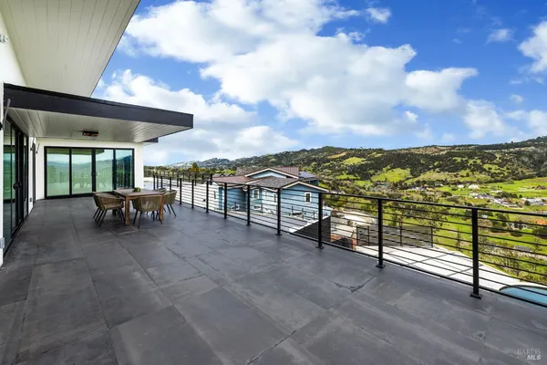 $2,699,000 | 3942 Shelter Glen Way, Santa Rosa, CA 95404