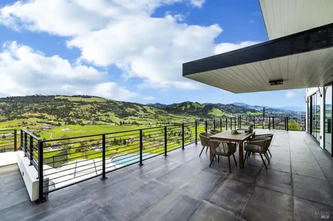 $2,790,000 | 3942 Shelter Glen Way, Santa Rosa, CA 95404