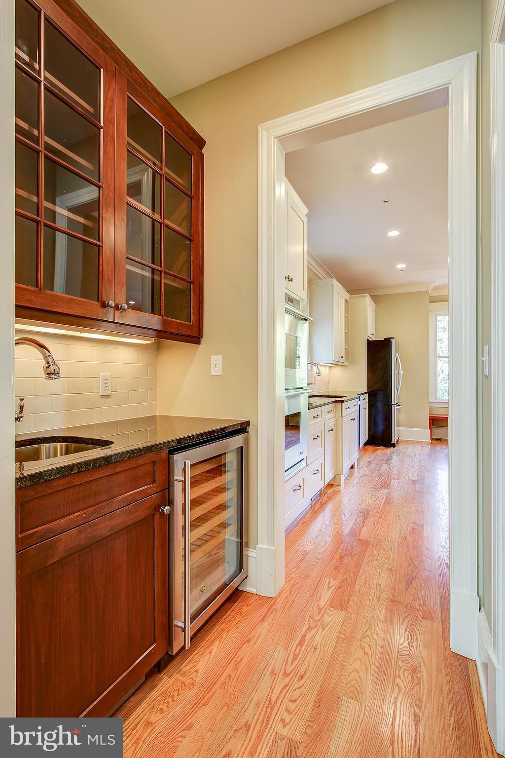 6604 Pyle Road Bethesda, MD 20817 - Photo 10 of 50 BUTLER'S PANTRY W/BEVERAGE CENTER