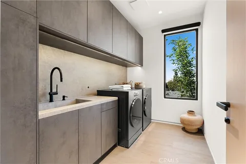 $10,800,000 | 412 St Andrews Road, Newport Beach, CA 92663