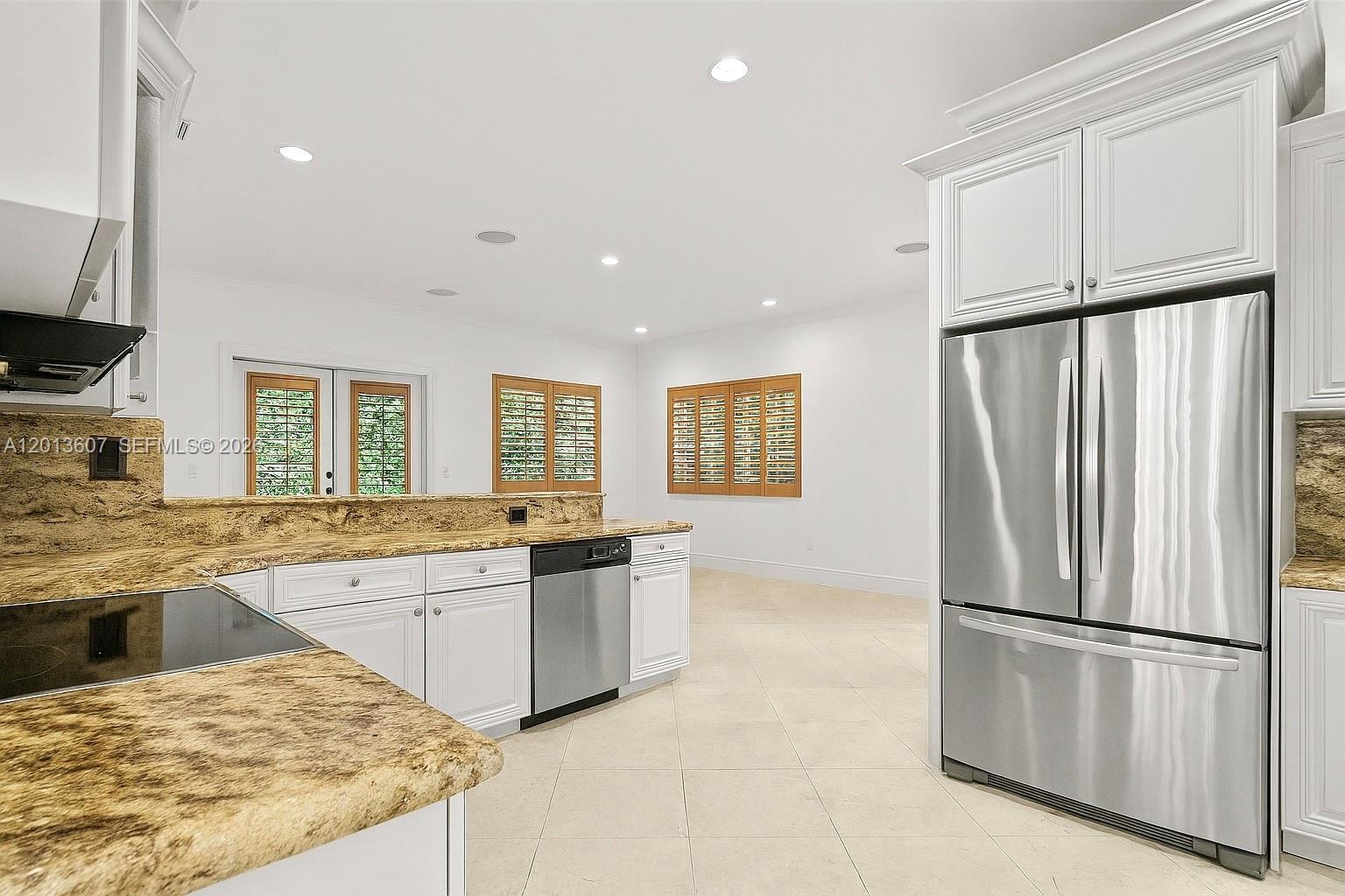 16763 Northwest 77th Path Miami Lakes, FL 33016 - Photo 3 of 63