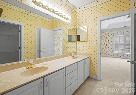 $295,000 | 8348 Highland Glen Drive, Charlotte, NC 28269