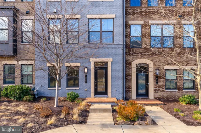 $815,000 | 13208 Woodland Park Road, Herndon, VA 20171