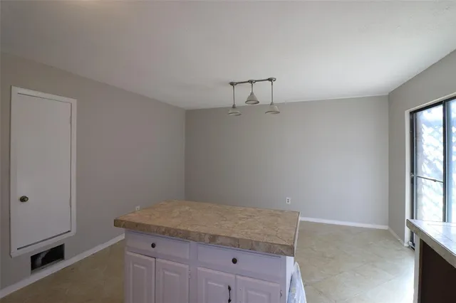 $1,900 | 3708 Fort Hunt Drive, Arlington, TX 76016