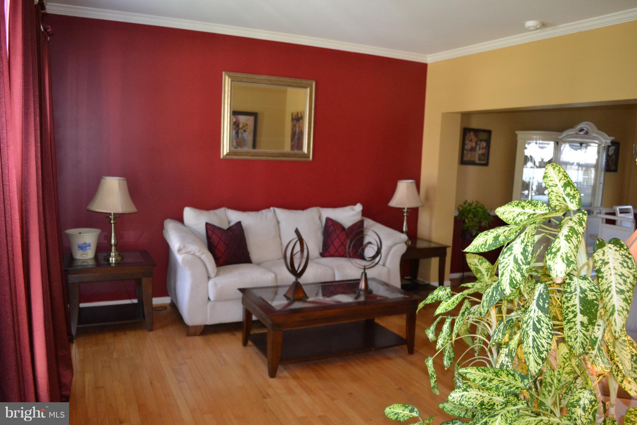6905 Richardson Road Baltimore, MD 21207 - Photo 2 of 30 Living Room