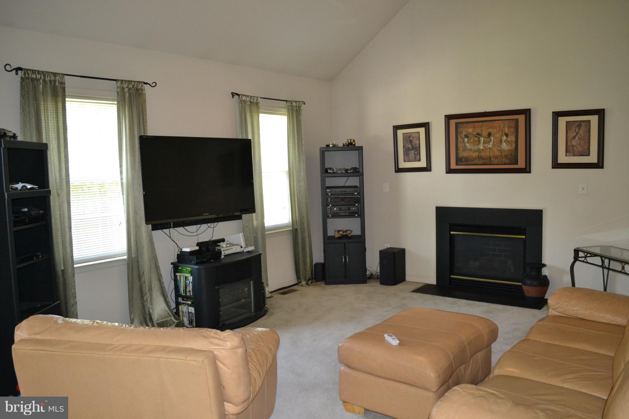 6905 Richardson Road Baltimore, MD 21207 - Photo 9 of 30 Family Room