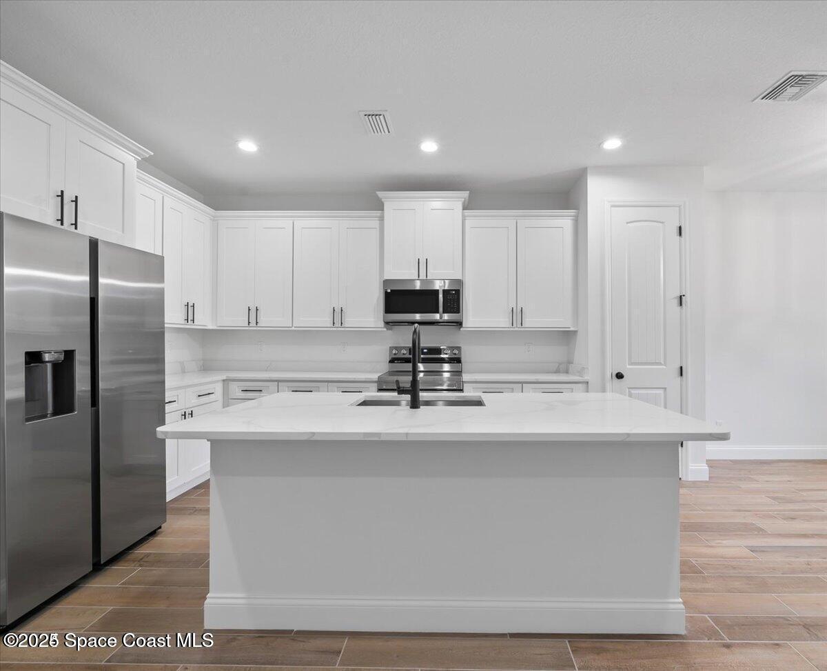 304 Fenton Road Palm Bay, FL 32908 - Photo 5 of 35 fenton kitchen front