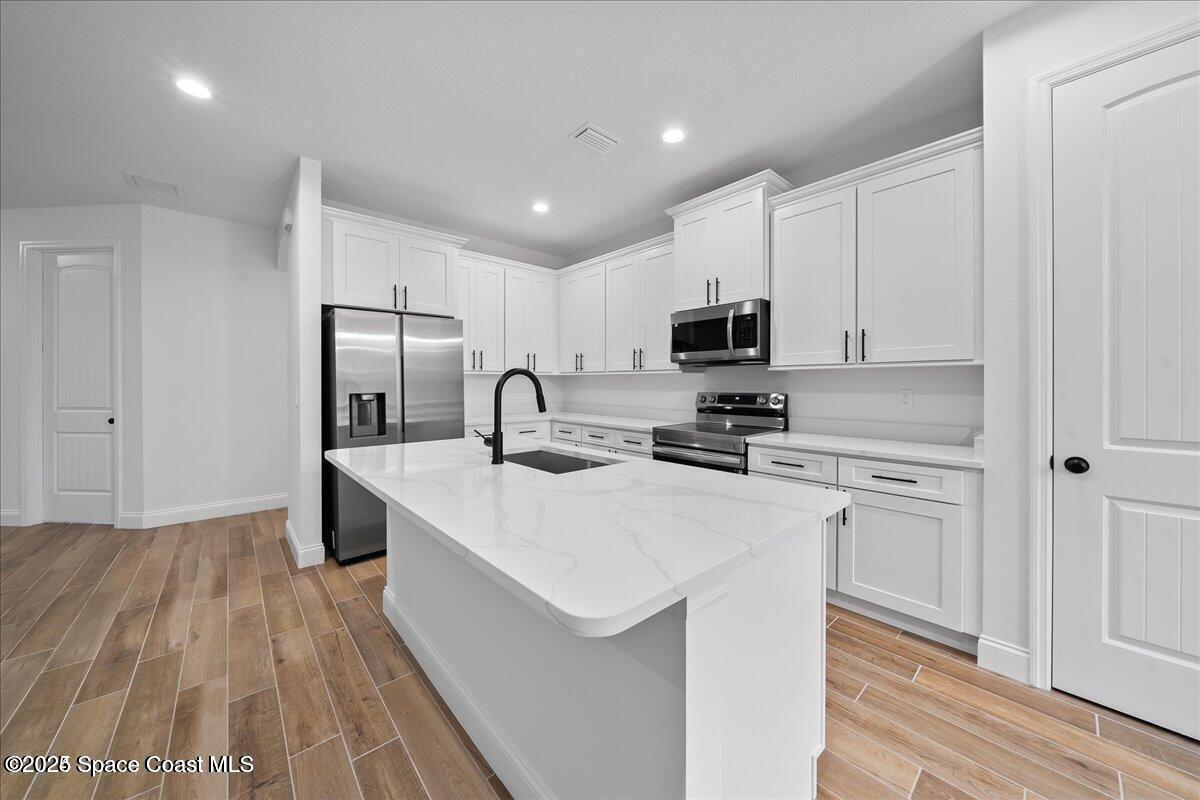304 Fenton Road Palm Bay, FL 32908 - Photo 8 of 35 fenton kitchen