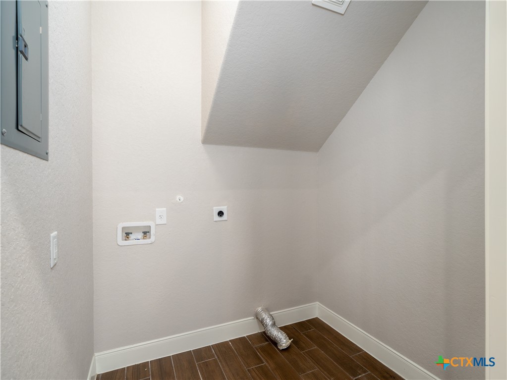 109 High Drive Spring Branch, TX 78070 - Photo 11 of 20 a view of small space with wooden floor