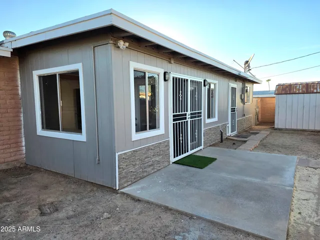 a view of a house with porch