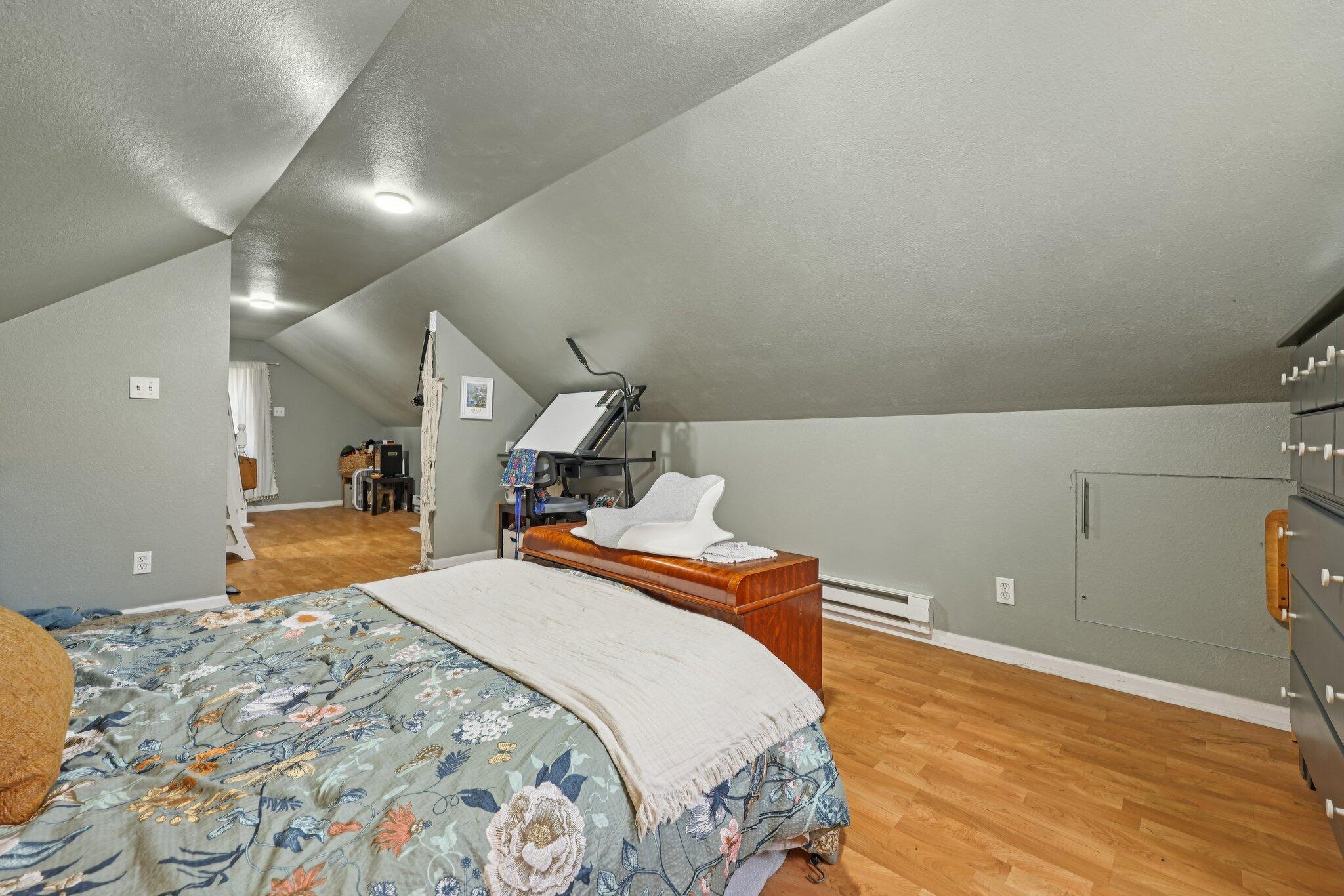 13008 West Meadow Lane New Berlin, WI 53151 - Photo 18 of 37 Upper Level