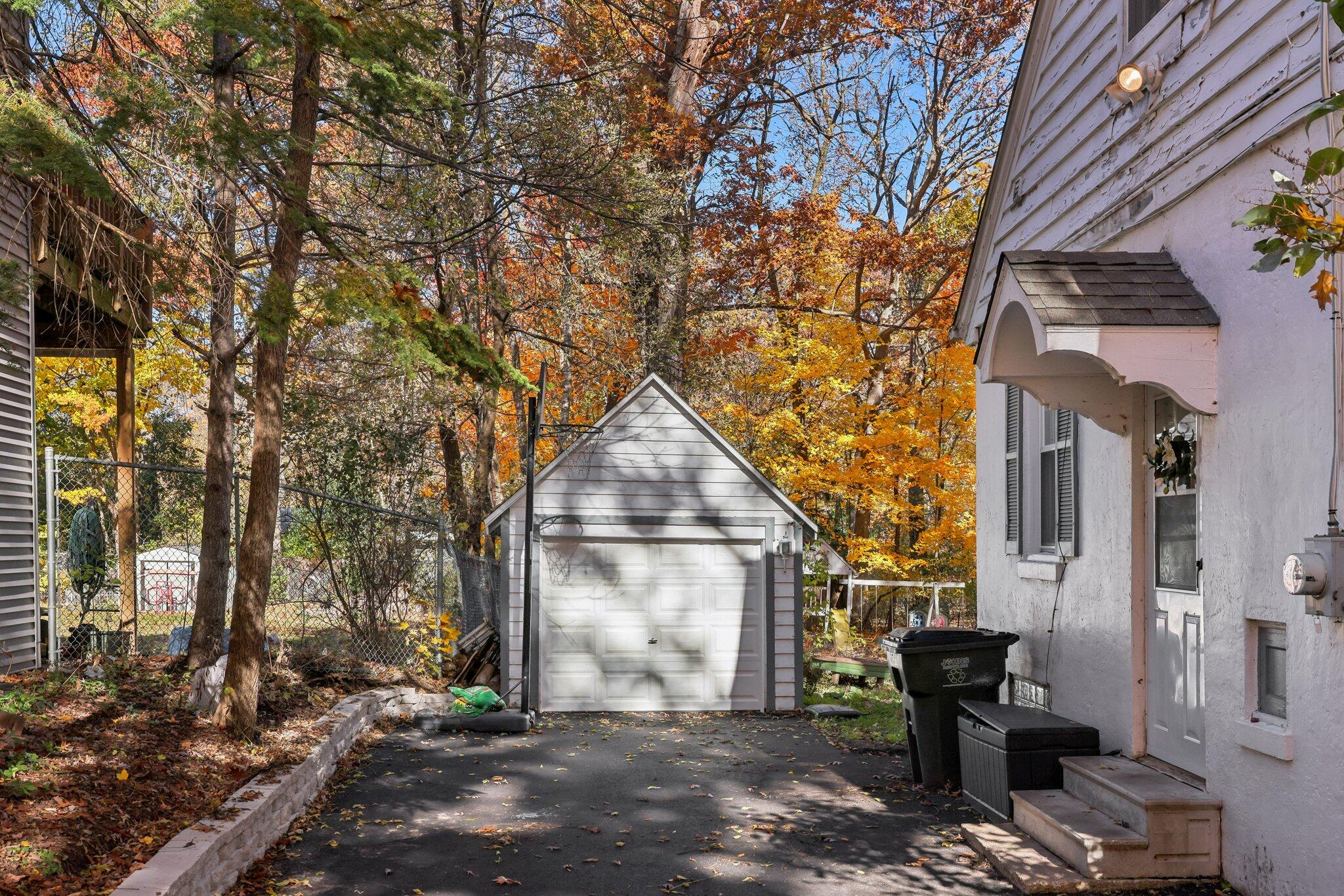 13008 West Meadow Lane New Berlin, WI 53151 - Photo 29 of 37 Garage