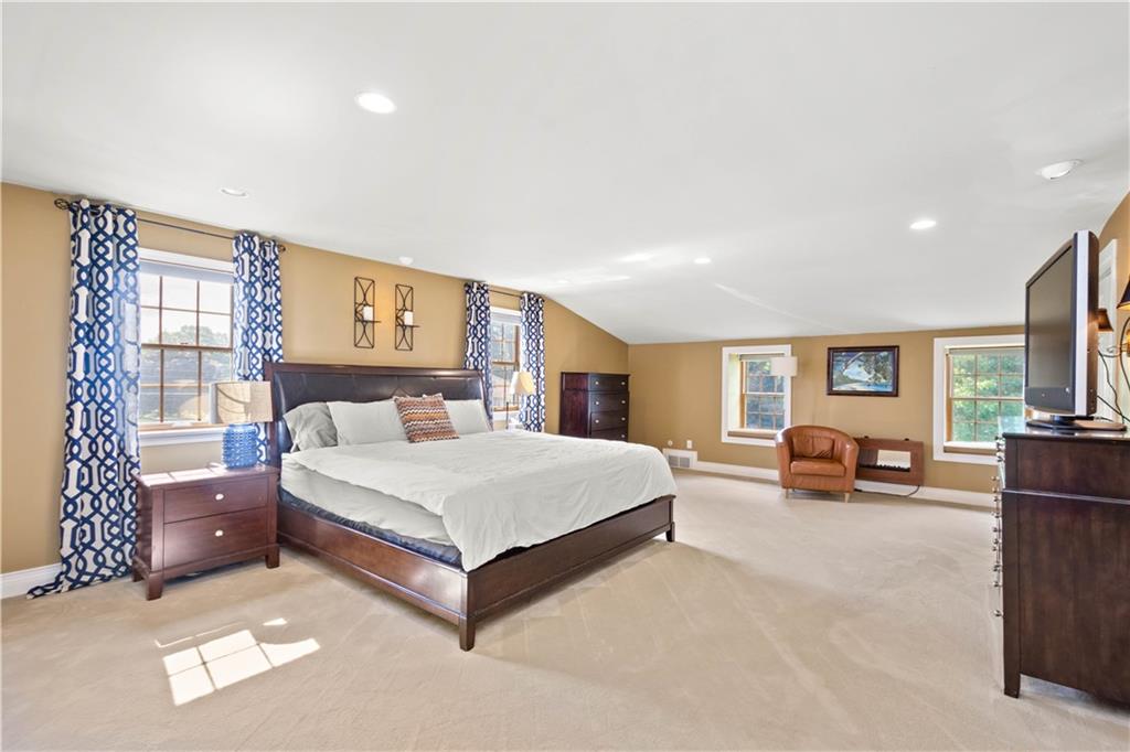 170 North Jamestown Road Coraopolis, PA 15108 - Photo 17 of 25 Gallery Image 17
