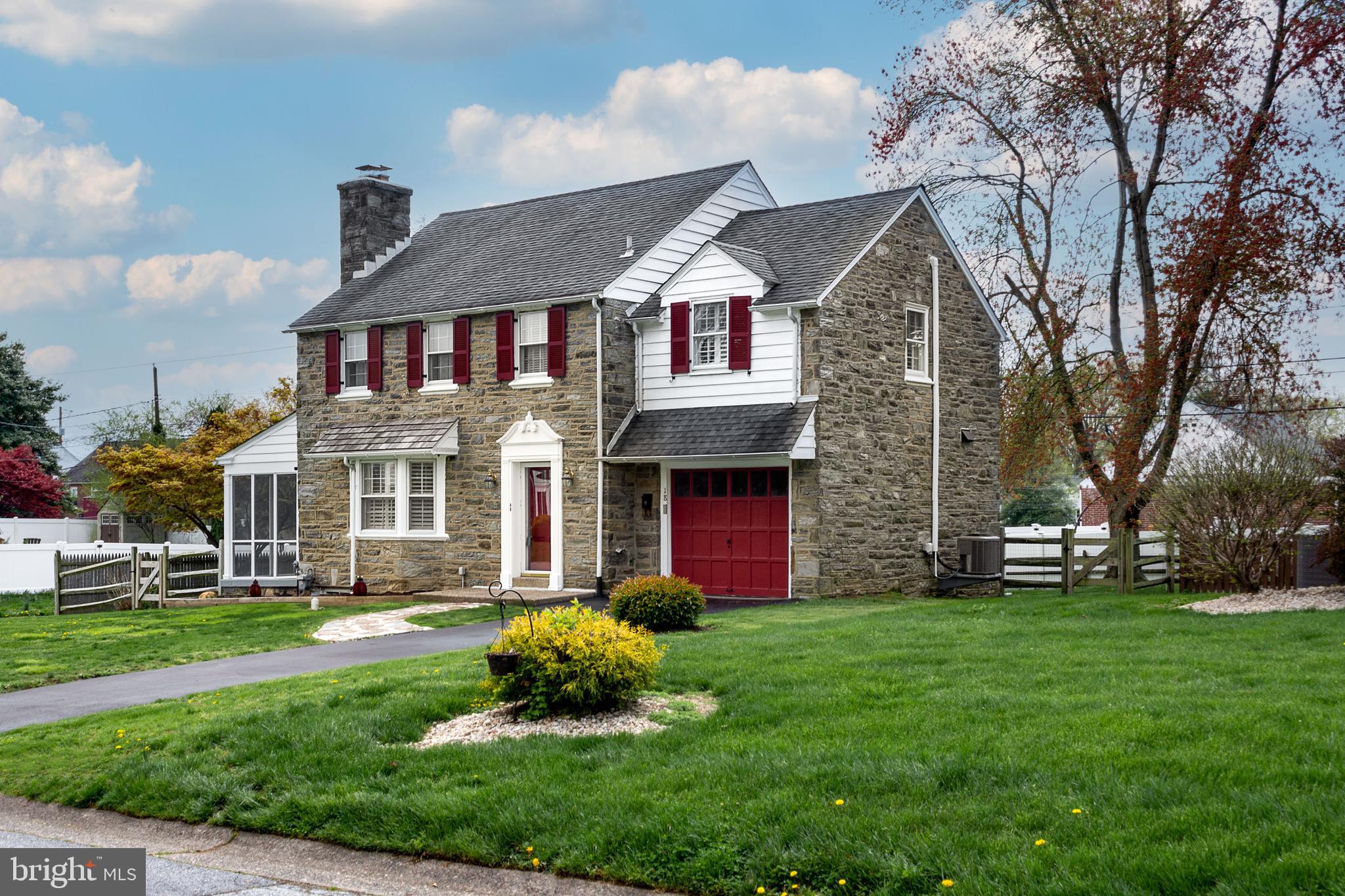 18 Rolling Road Claymont, DE 19703 - Photo 3 of 25 Gallery Image 3