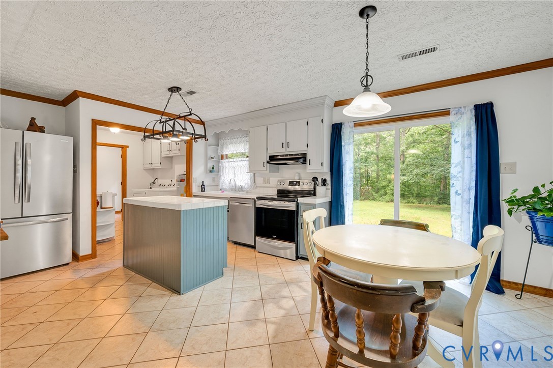 1460 Stokes Station Road Goochland, VA 23063 - Photo 7 of 23