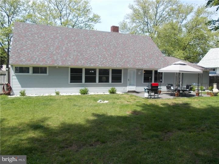 66 Red Ridge Road Levittown, PA 19056 - Photo 22 of 25 Exterior Back