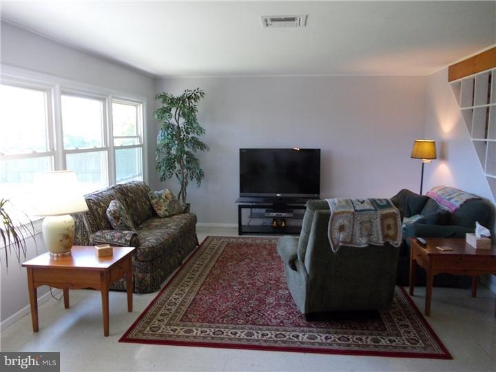 66 Red Ridge Road Levittown, PA 19056 - Photo 7 of 25 Living Room
