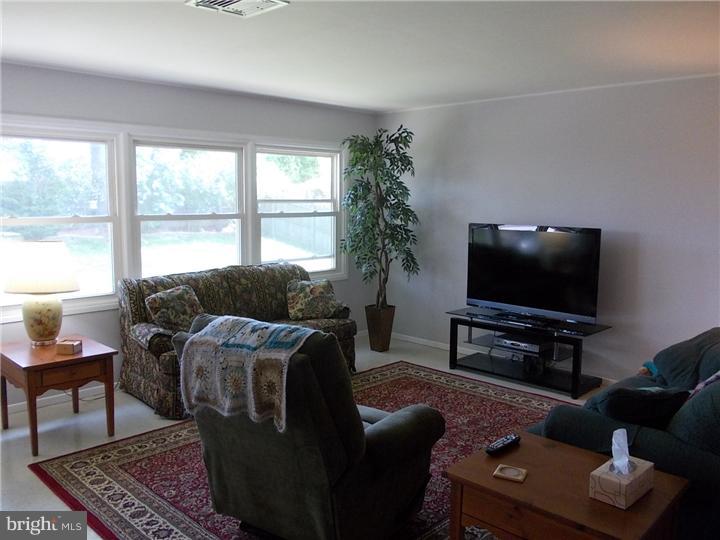 66 Red Ridge Road Levittown, PA 19056 - Photo 8 of 25 Living Room