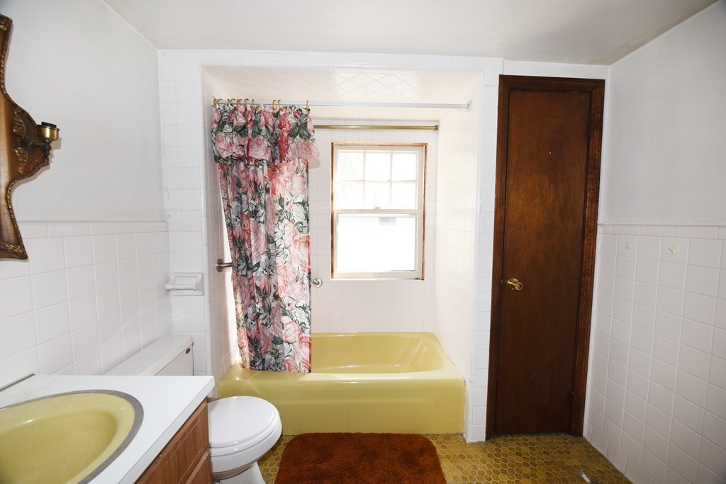 22 Intervale Road Weymouth, MA 02189 - Photo 12 of 19 Gallery Image 12