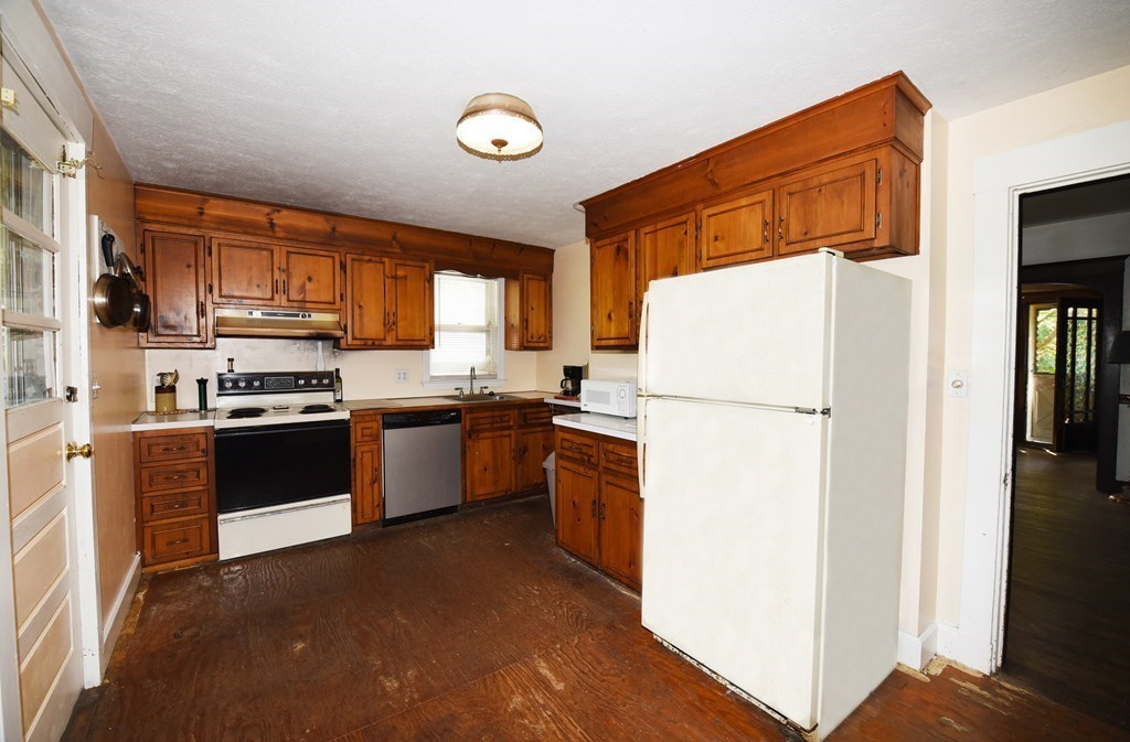 22 Intervale Road Weymouth, MA 02189 - Photo 8 of 19 Gallery Image 8