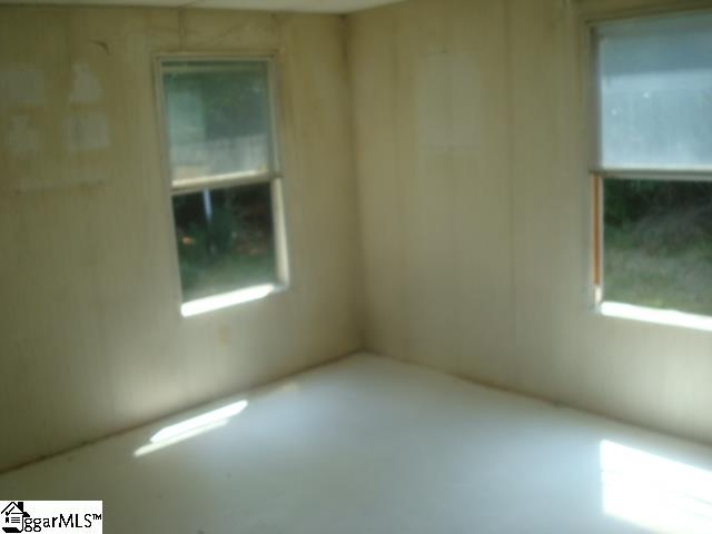 330 Burnt Tanyard Road West Union, SC 29696 - Photo 3 of 9 Gallery Image 3