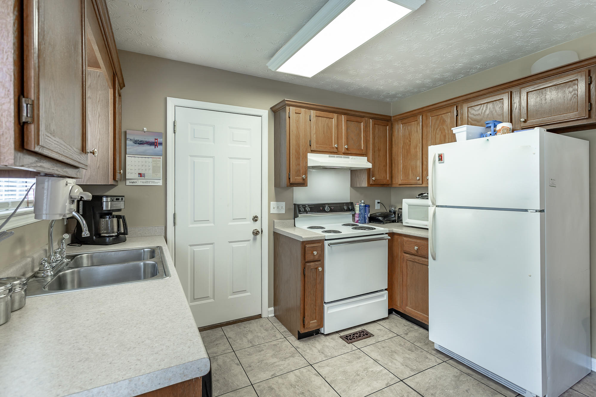561 Davis Ridge Road Ringgold, GA 30736 - Photo 6 of 31 Kitchen