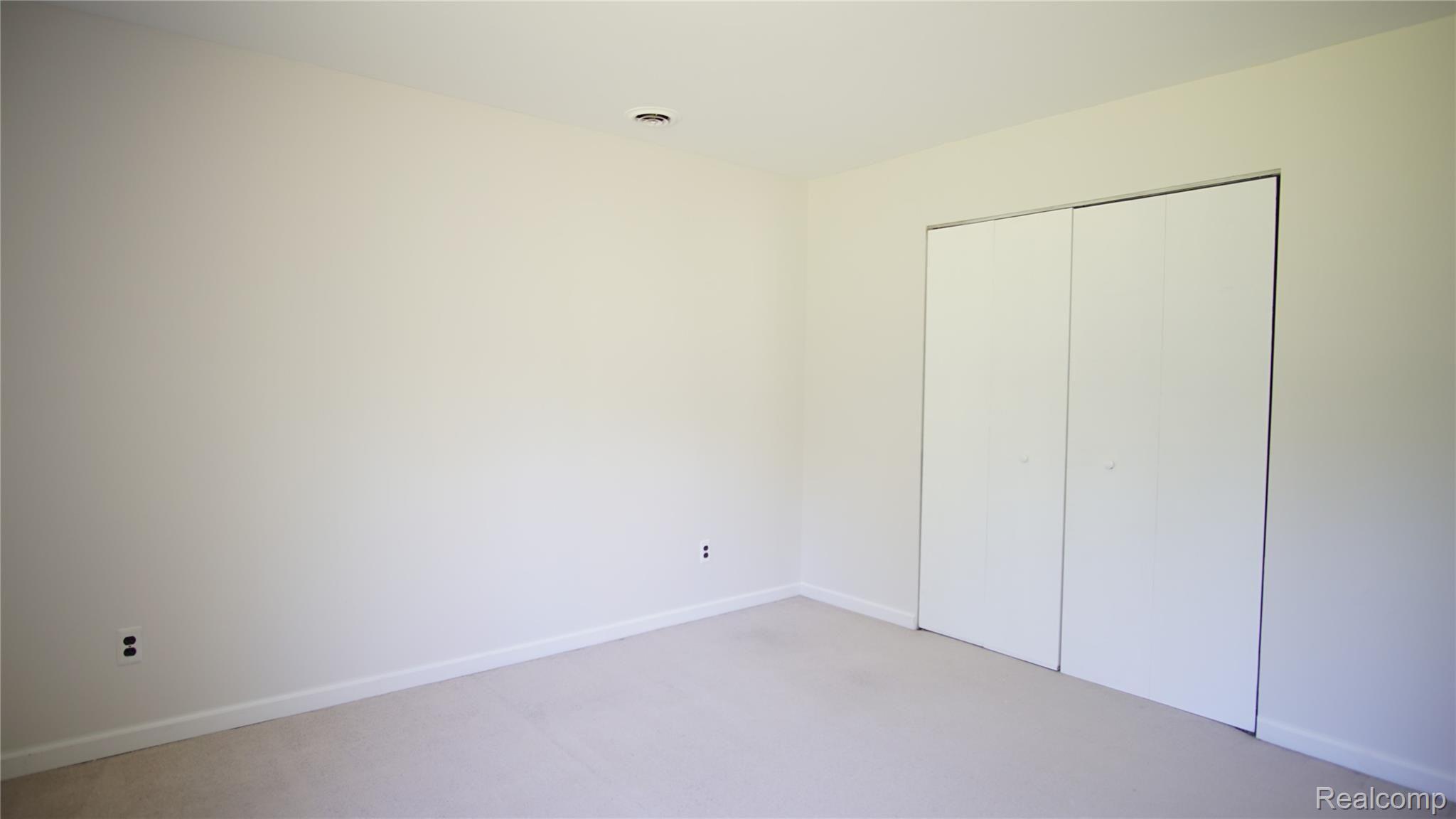 42560 Cherry Hill Road Novi, MI 48375 - Photo 18 of 20 OJMX9921.JPG