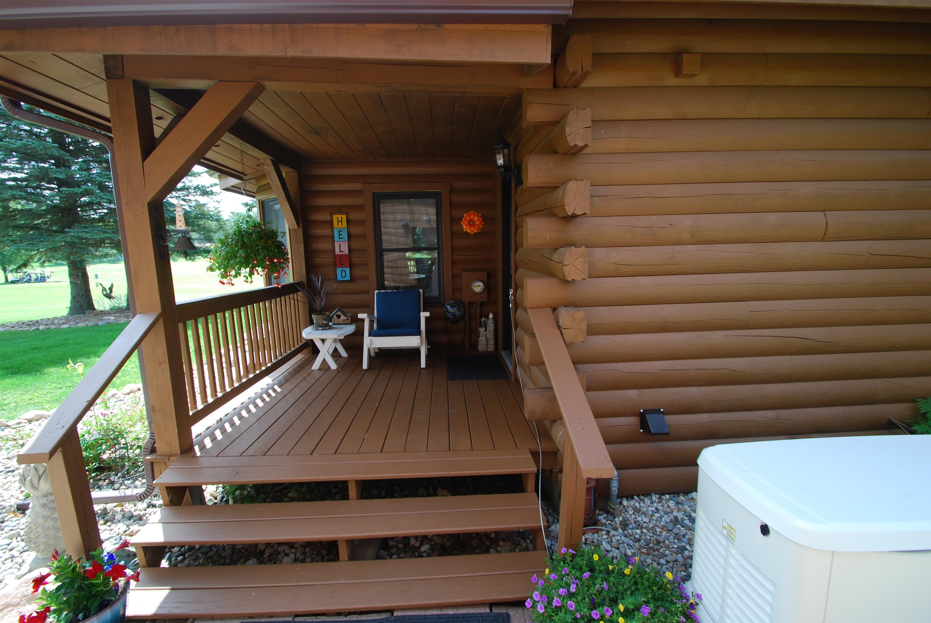 5592 Linksview Way Gladwin, MI 48624 - Photo 7 of 87 1947550-22fff220-53ac-4ac1-a6b8-9ee02f74b3c0.JPG